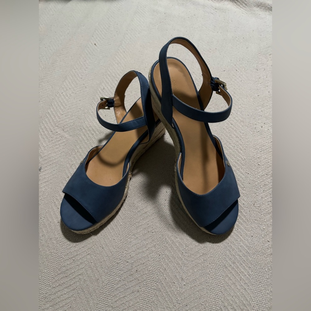 Women’s Tommy Hilfiger Wedge Sandals Size 9 1/2
